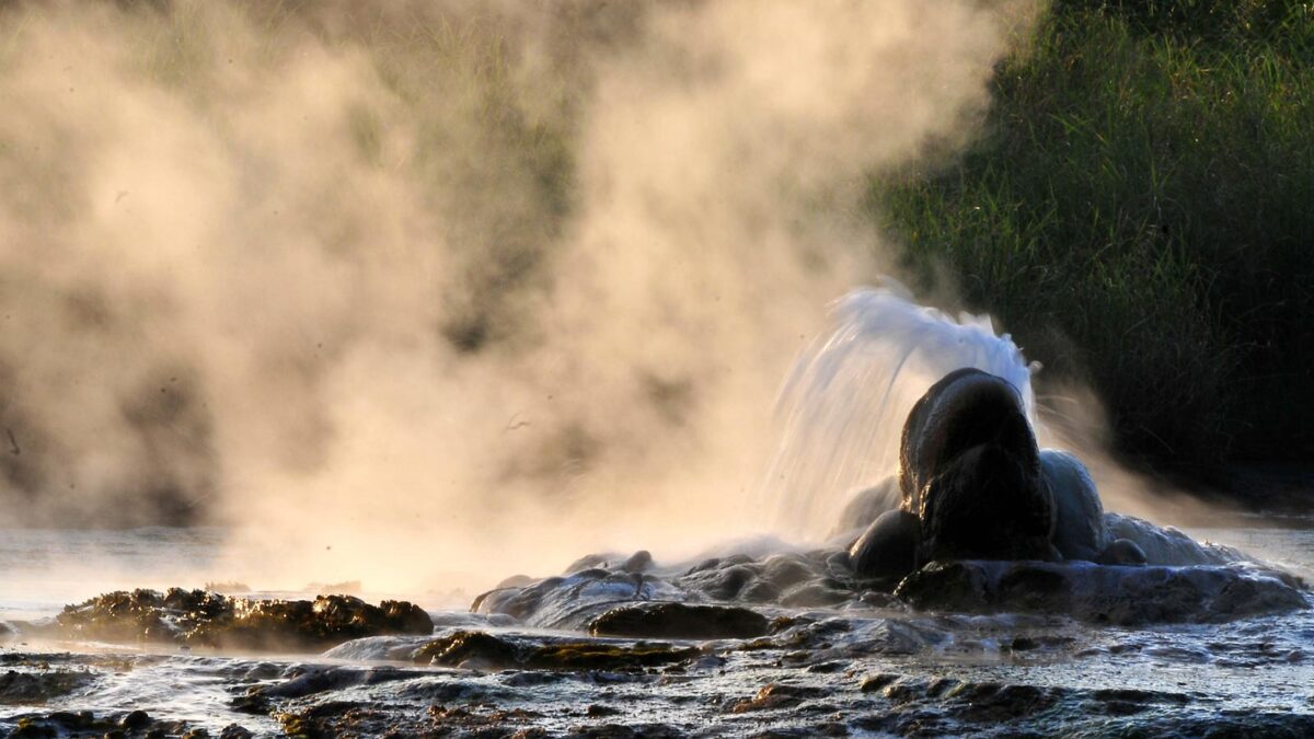 Female Hot Springs semliki national park - Kibiro Hot Springs