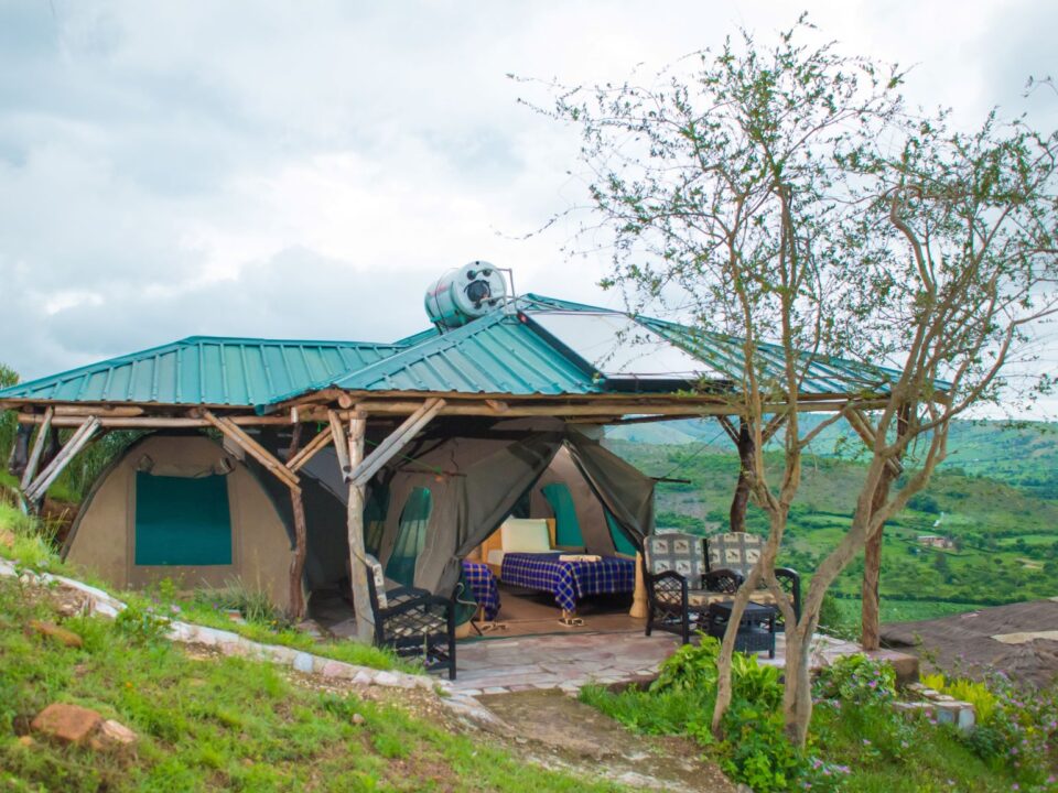 Eagle’s Nest Budget Safari Lodge