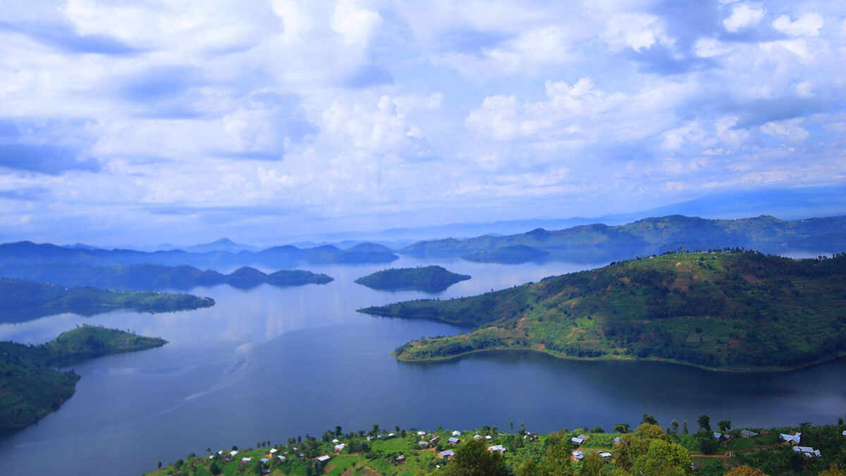 Exploring the Twin Lakes of Ruhondo and Burera in Rwanda